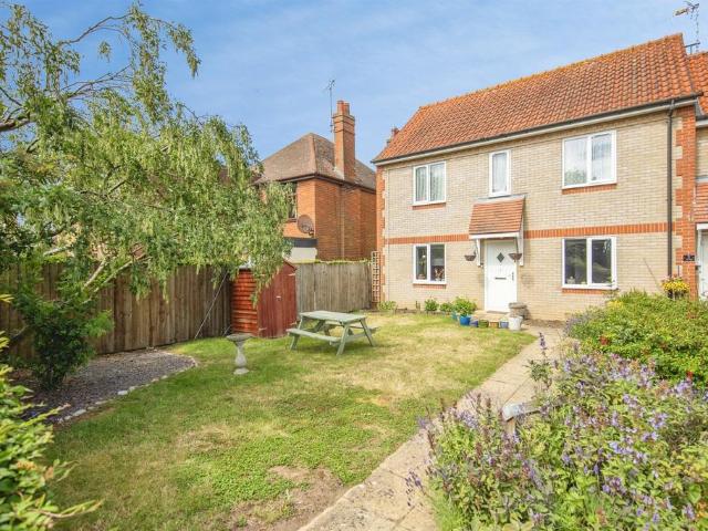 Flat for sale in Colchester, Essex