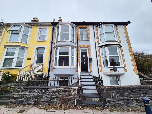 House for sale in Waun Fawr, Wales