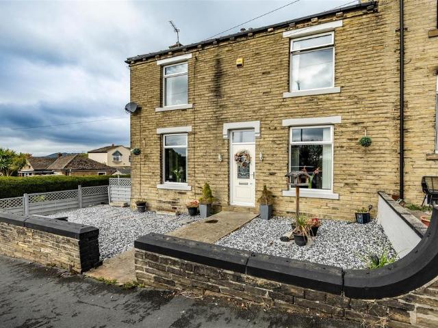 House for sale in Clifton, Calderdale