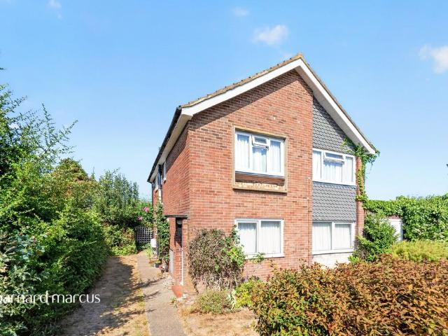 Flat for sale in West Ewell, Ewell
