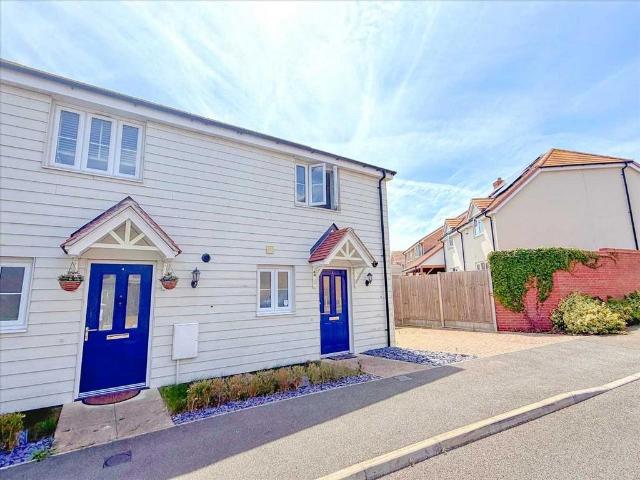 House for sale in Frinton and Walton, Dale Hill