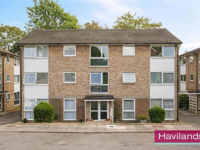 House for sale in Southgate, Greater London