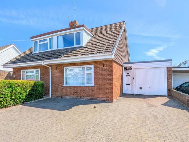 House for sale in Lower Wick, Worcestershire