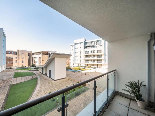 Flat for sale in Ocean Village, City Of Southampton