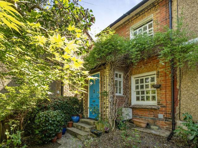 House for sale in Watford Heath, North Watford