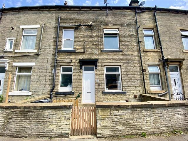 House for sale in Halifax, West Yorkshire