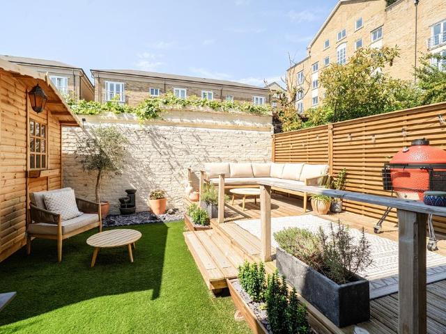 House for sale in Isle Of Dogs, Greater London