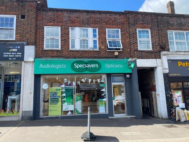 House for sale in Worcester Park, Greater London