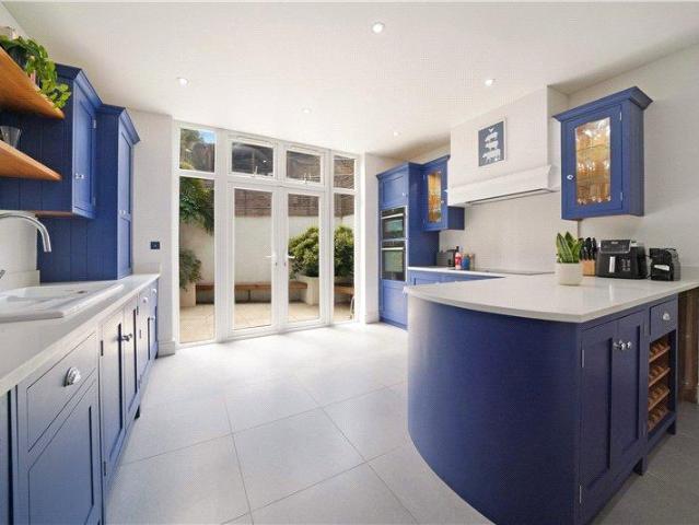 House for sale in Camberwell, Greater London