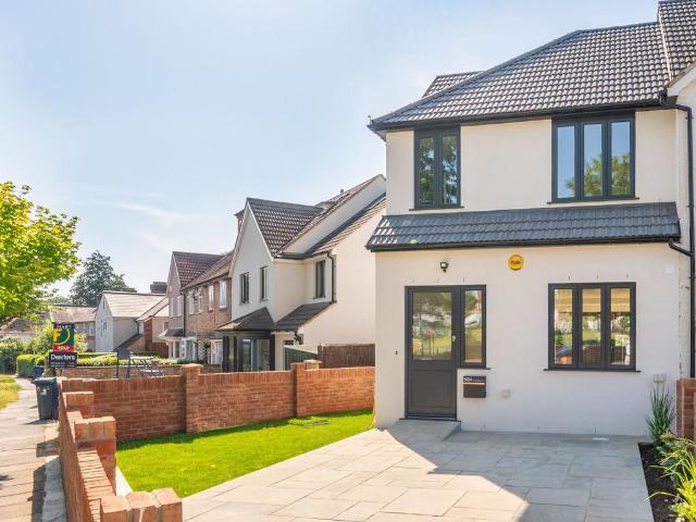 House for sale in London Borough of Ealing, Greater London