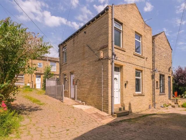 House for sale in Hove Edge, Brighouse