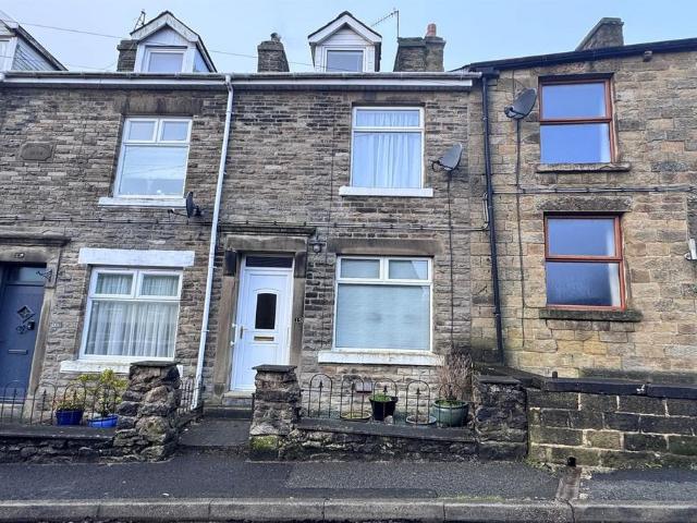 House for sale in Charlesworth, East Midlands