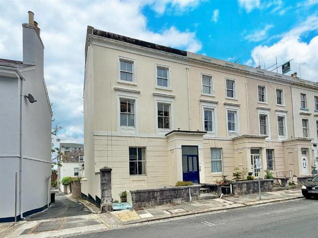 Flat for sale in West Hoe, Mount Wise