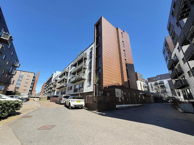 House for sale in Georgia, Greater Manchester