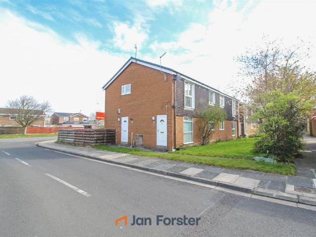 House for sale in Kingston Park, Newcastle Upon Tyne