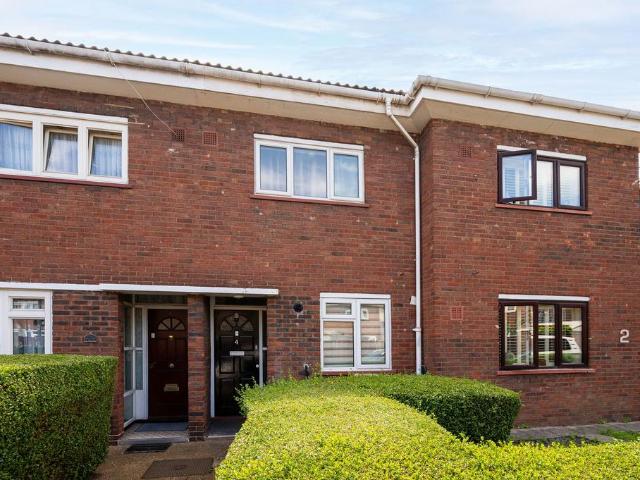 House for sale in Walworth, Greater London