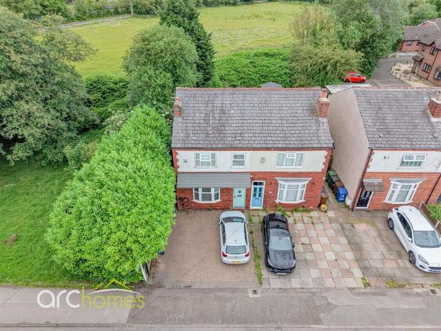House for sale in Howe Bridge, Wigan