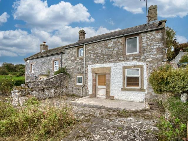 House for sale in Froggatt, East Midlands