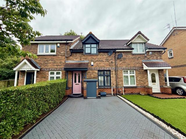 House for sale in Hylton Castle Estate, Tyne And Wear