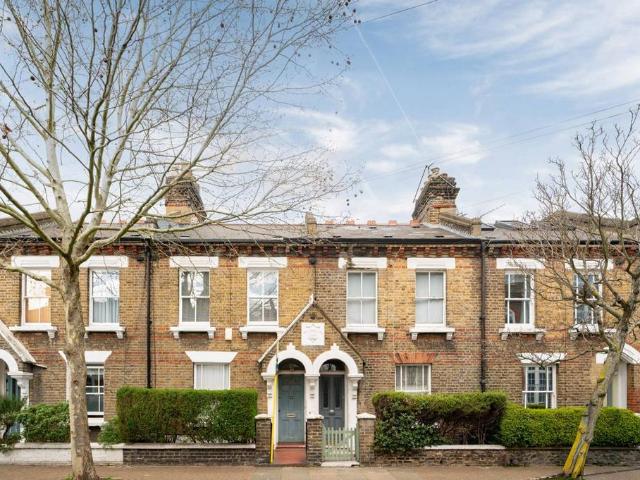 House for sale in Clapham Junction, Greater London