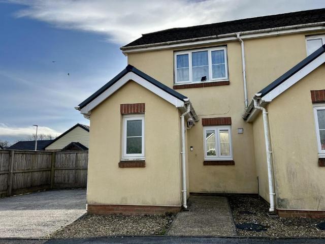 House for sale in Llanedi, Tycroes