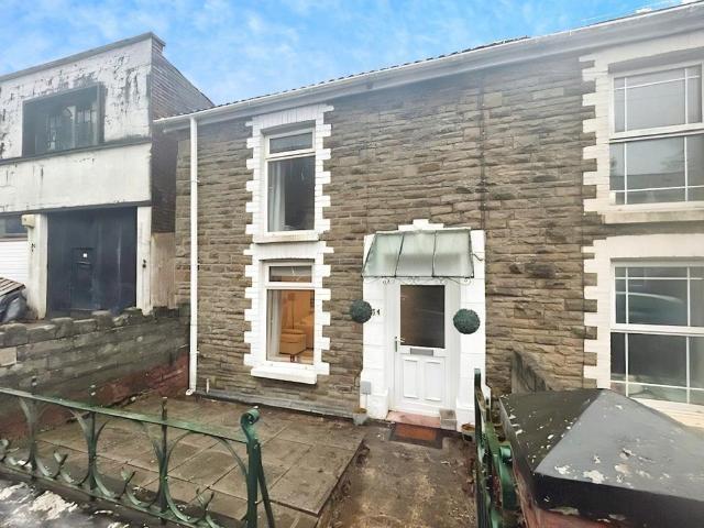 House for sale in Llanedi, Fforest