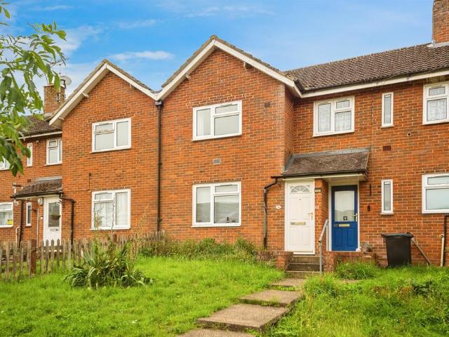 Flat for sale in Midway, Kent