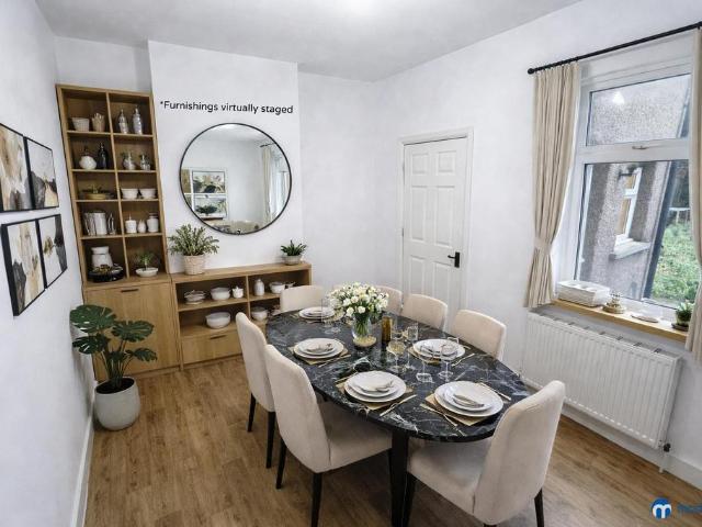 House for sale in Seven Kings, Greater London