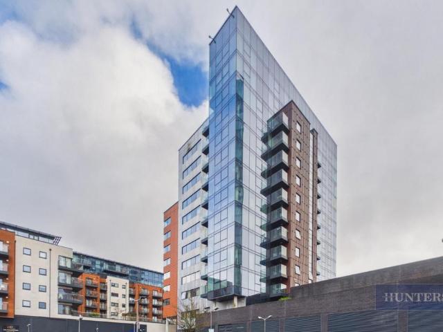 Flat for sale in Ocean Village, City Of Southampton