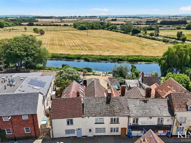 House for sale in Alderminster, Warwickshire
