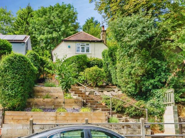 House for sale in Hillview, Surrey