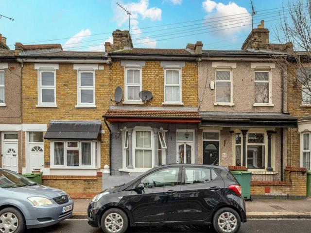 House for sale in Stratford Marsh, Greater London