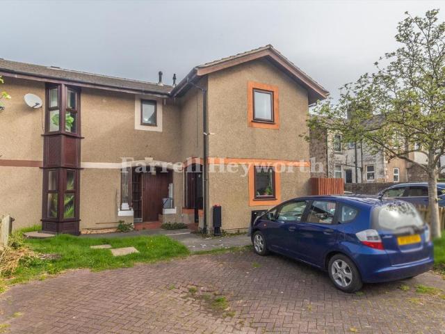 House for sale in Greaves, Bare