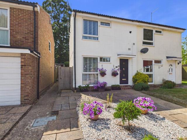 House for sale in Perryfields, West Sussex
