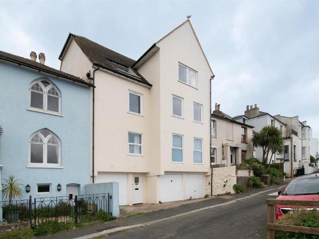 House for sale in West Hill, Guestling Green