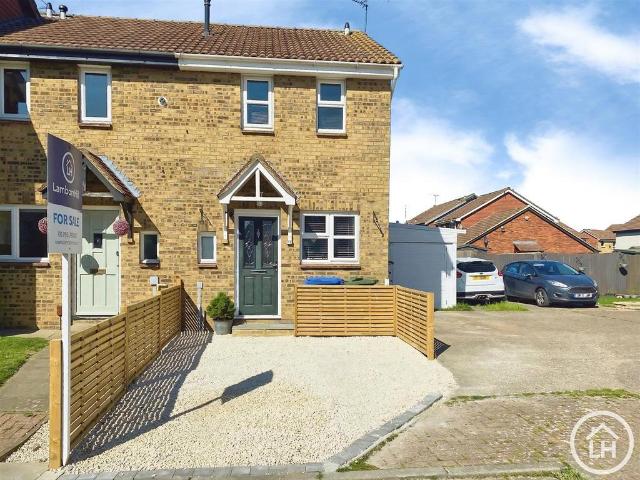 House for sale in Oad Street, Kent