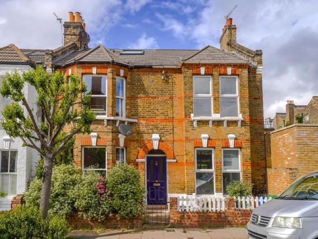 House for sale in East Dulwich, Greater London