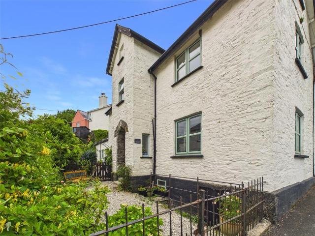 House for sale in Weir Quay, Devon