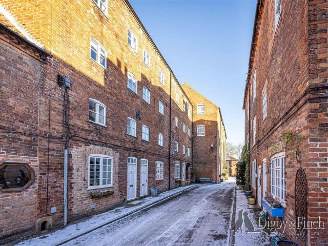 House for sale in Alverton, East Midlands
