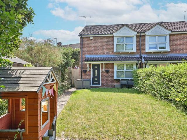 House for sale in Five Acres, Hertfordshire