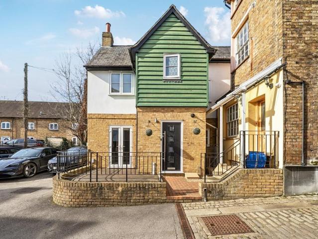 House for sale in Hertford, Colliers End