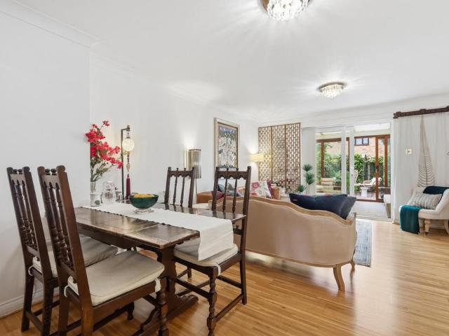 House for sale in London Borough of Redbridge, Greater London