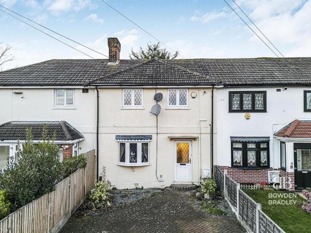 House for sale in Fairlop, Greater London