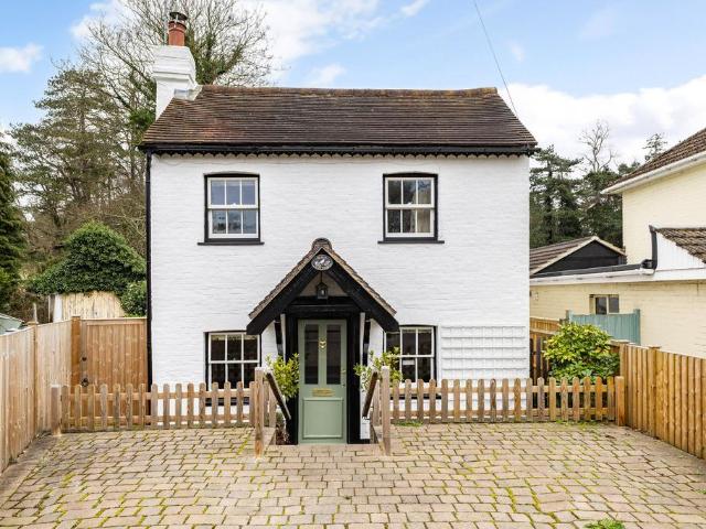 House for sale in Sunningdale