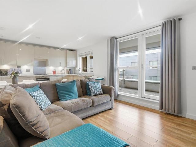 Flat for sale in Palmers Green, Isle Of Man