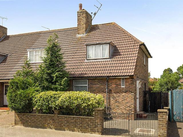 House for sale in Roehampton, Greater London