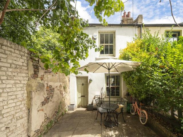 House for sale in Stepney, Greater London