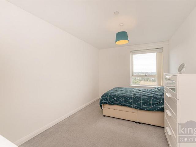 Flat for sale in Upper Edmonton, Greater London