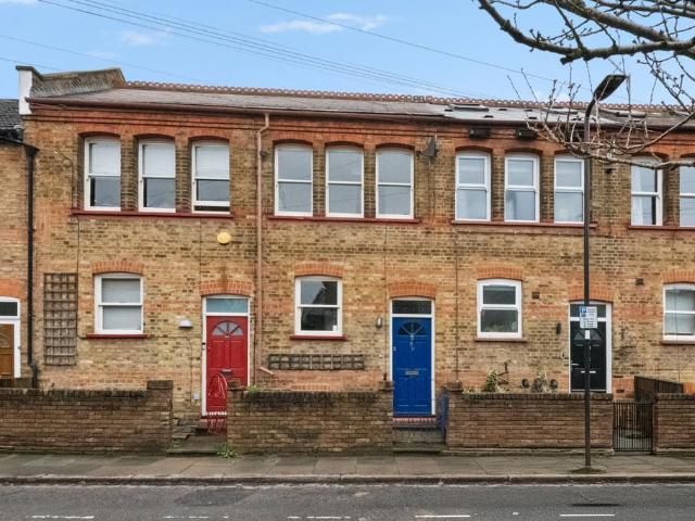 House for sale in London Borough of Ealing, Hanwell