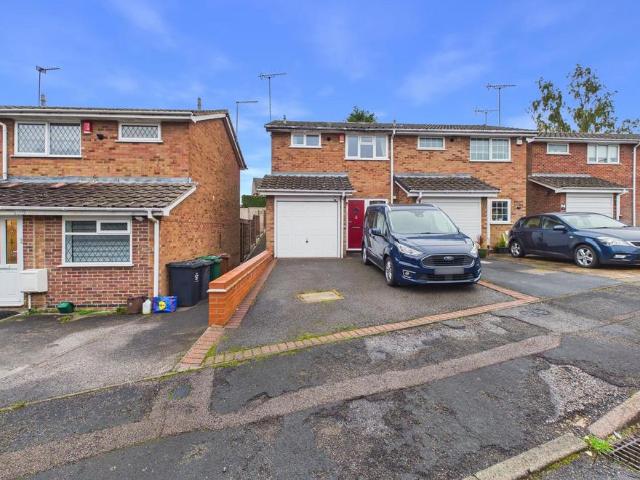House for sale in Swadlincote, South Derbyshire
